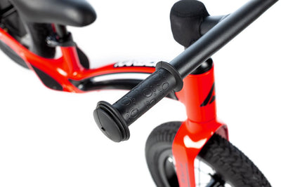 Balansinis dviratukas Karbon First red-black