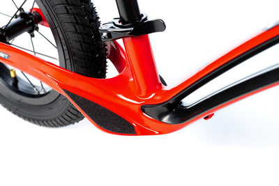 Balansinis dviratukas Karbon First red-black